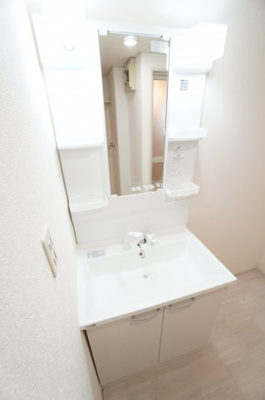 【独立洗面台】 | グランドサン 壱番館 | ※同物件・反転タイプの写真です。