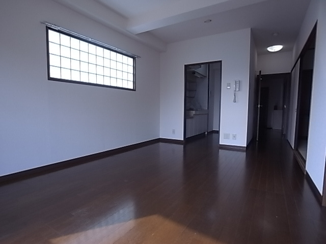 神戸市兵庫区下沢通２丁目の賃貸マンションの居間・リビング|リビング
