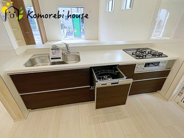 上尾市二ツ宮　3期　新築一戸建て　ブルーミングガーデン　03のキッチン