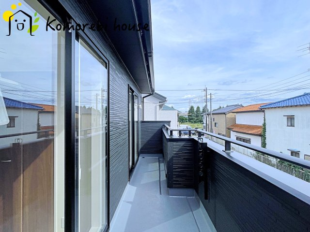 上尾市二ツ宮　3期　新築一戸建て　ブルーミングガーデン　03のバルコニー