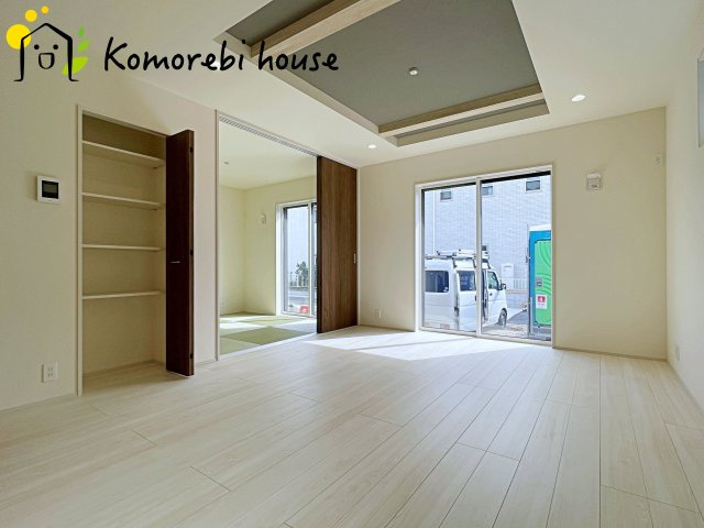 上尾市二ツ宮　3期　新築一戸建て　ブルーミングガーデン　03の居間・リビング|9/22撮影