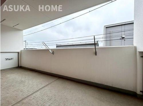 クオス鴨居Ⅱレジデンシャルステージのバルコニー|陽当たり良好なバルコニーです