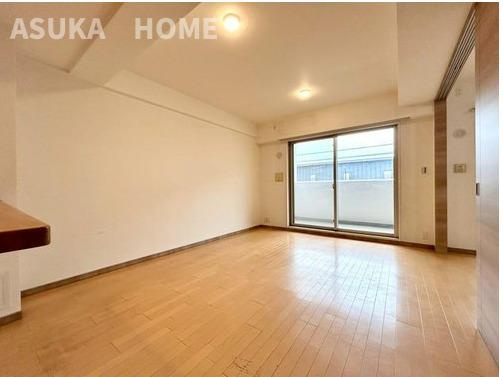 クオス鴨居Ⅱレジデンシャルステージの居間・リビング|使いやすい居間です