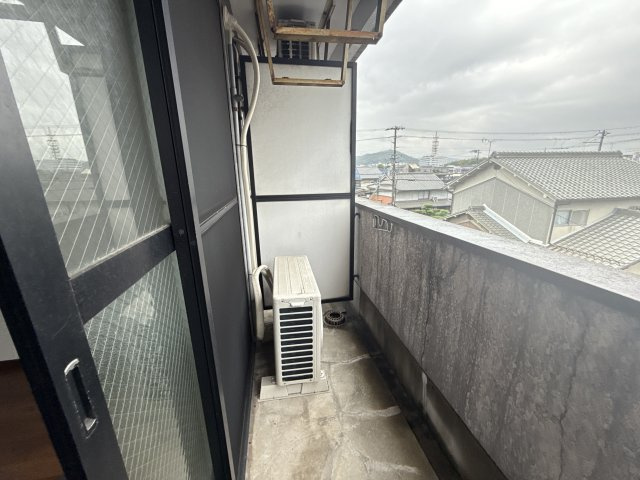 アイランド東今宿のバルコニー