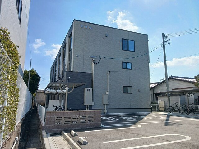 シャルモントゥⅢの外観