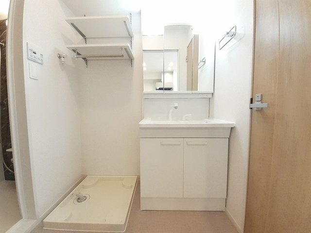 シャルモントゥⅢの洗面所