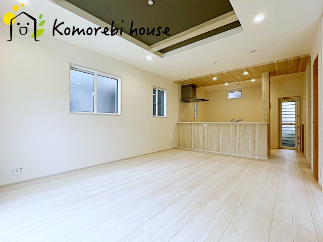 上尾市二ツ宮　3期　新築一戸建て　ブルーミングガーデン　04の居間・リビング|10/9　撮影済み