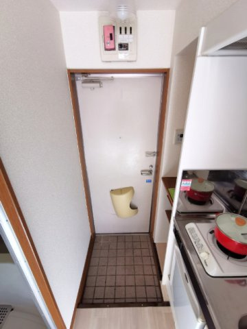 Ｋ−４　の玄関