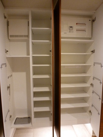 千代田区四番町の賃貸マンションの玄関