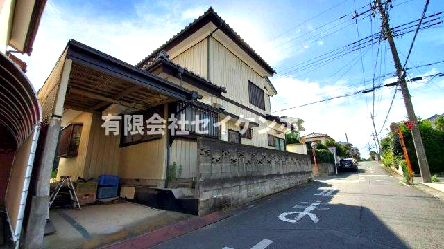 深谷市上野台　売地の前面道路含む現地写真