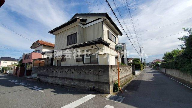 深谷市上野台　売地の前面道路含む現地写真