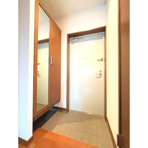 熊本市中央区本山町の賃貸マンションの玄関