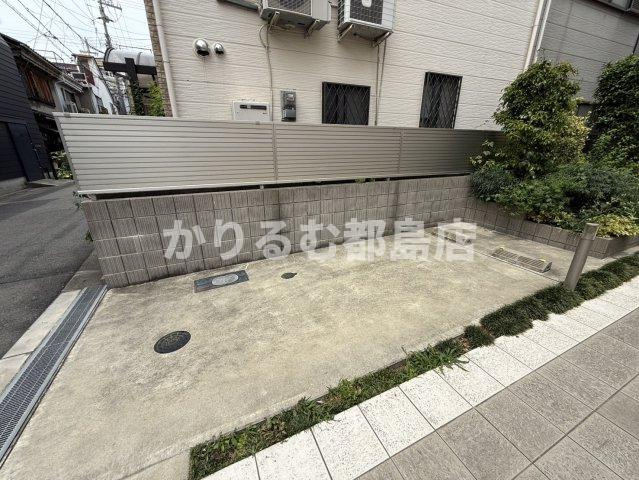 コンフォール千林の駐車場