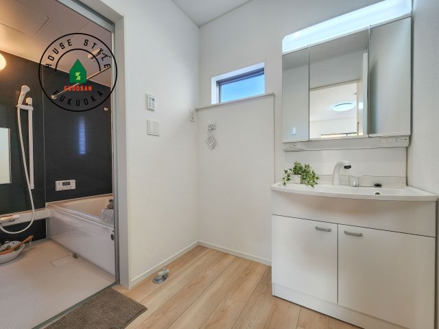 福岡市西区今宿町第2-2棟(1号棟)の脱衣所|脱衣所、洗面所は小さなプライベートスペース。歯磨き、洗顔と毎日施す個人空間。