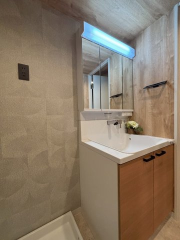 守口パークマンションの独立洗面台