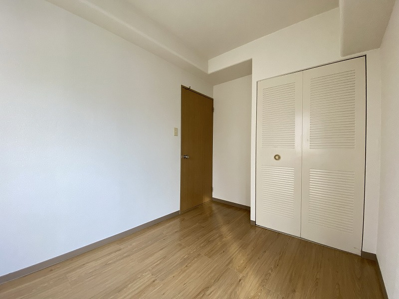 神戸市兵庫区下沢通１丁目の賃貸マンションの内装|洋室