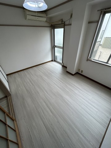 晟幸ビルの居間・リビング