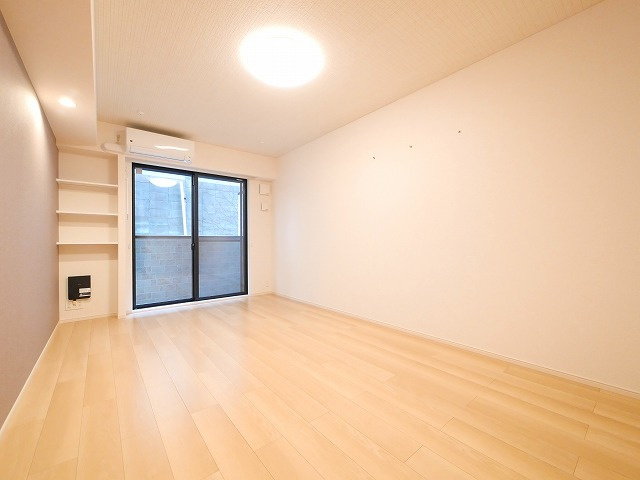 リエゾン学園前の洋室