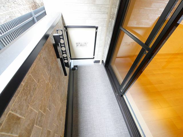 リエゾン学園前のバルコニー