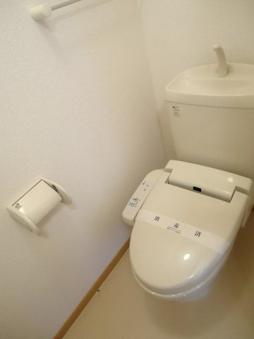 ヴィラ　ルミエ－ルＢのトイレ