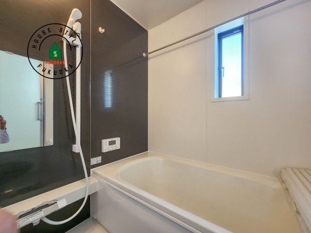 福岡市西区今宿町第2-2棟(2号棟)の浴室|浴室は一日の疲れを癒す場所だから、家族みんながゆったりできる快適設計。追い炊き機能付きオートバス。安定した温度で、いつでも快適に入浴できます。