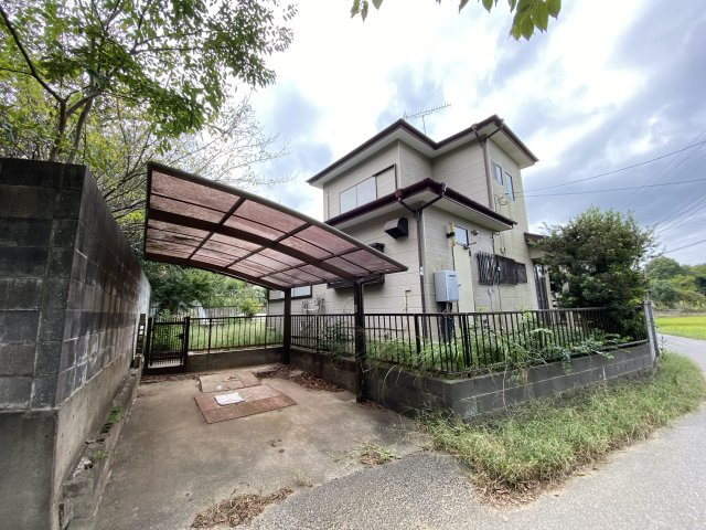 清水貸家の駐車場