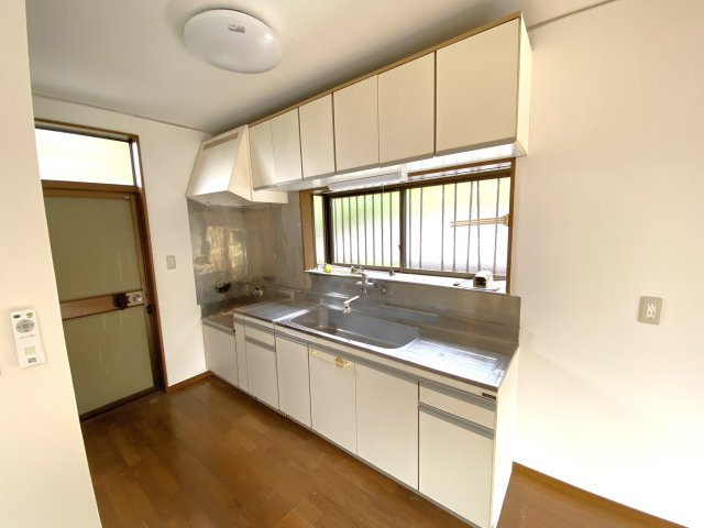 清水貸家のキッチン