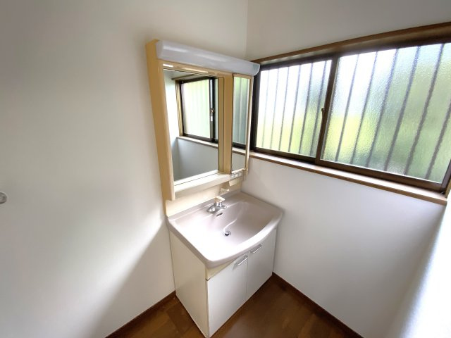 清水貸家の独立洗面台