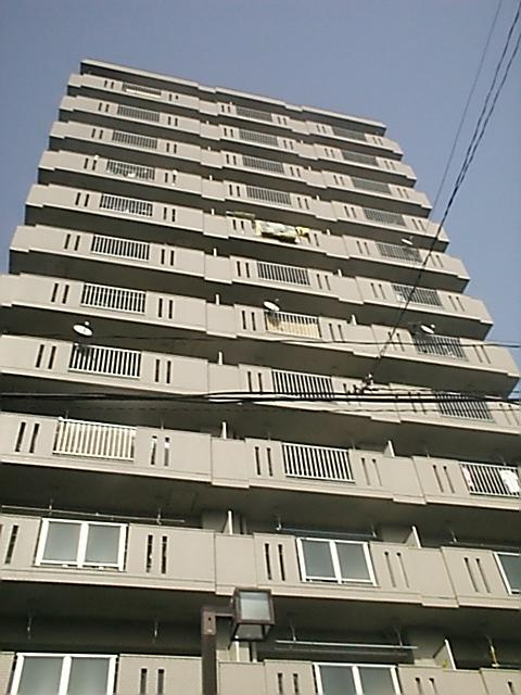 エステート鳴海の外観