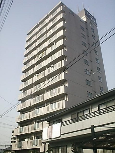 エステート鳴海の外観