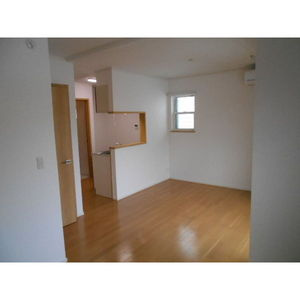 フォレストメゾン高嶋の居間・リビング|ゆったり過ごせるリビングです