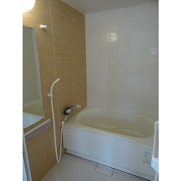 フォレストメゾン高嶋の浴室|コンパクトで使いやすいお風呂です