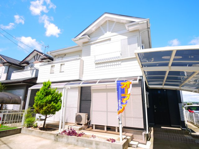 東金市北之幸谷　中古戸建の外観|内装リフォーム済み令和7年7月 車3台 床暖房（リビング・2階全室）リビング電動シャッタ― 都市ガス