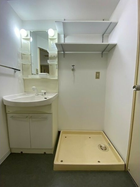 グレース大阪港の独立洗面台