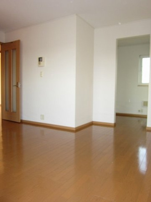 【居間・リビング】 | サンリットＮＩＩＮＯＭＩ | 使いやすい居間です