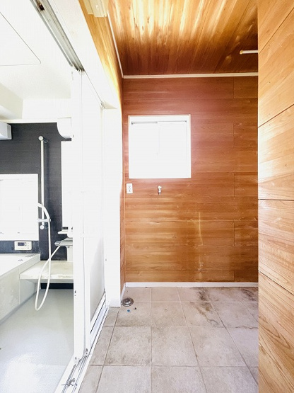 【ランドリースペース】 | 東区雁の巣2丁目　戸建て | キッチンと洗面所が近いので料理・洗濯を同時に行えるのもメリットです♪