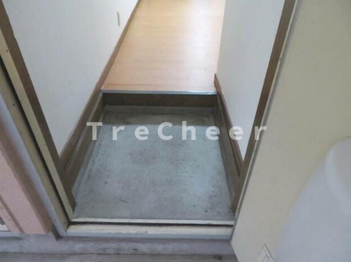 ハイム美香園の玄関