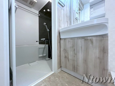 【洗面所】 | S-RESIDENCE浅間町駅前axial | スペースが確保できる洗面所です