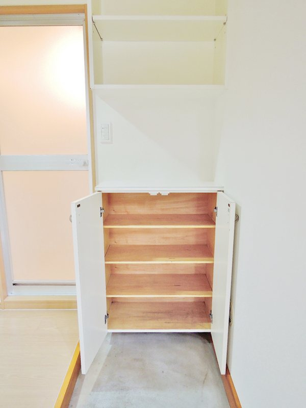 プランツ四季2の玄関