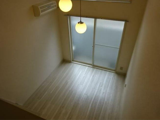 【寝室】