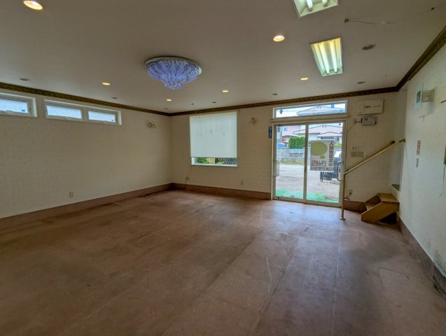 若葉4丁目貸家の居間・リビング