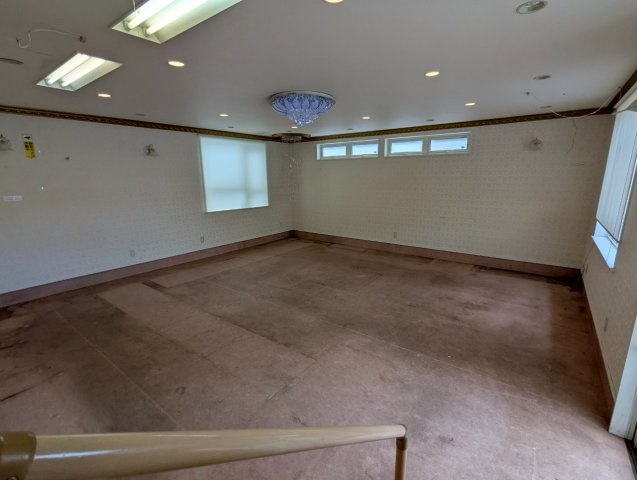 若葉4丁目貸家の居間・リビング