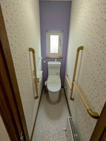 若葉4丁目貸家のトイレ
