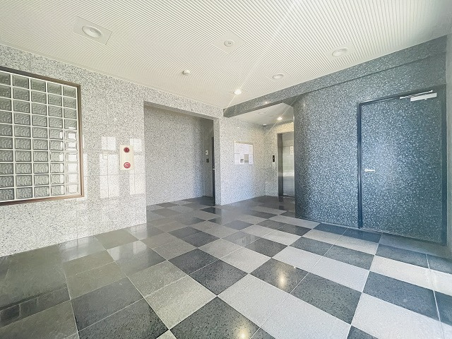 【エントランス】 | ロワールマンション二日市３