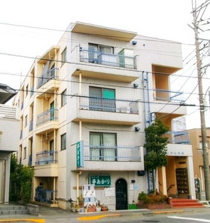 ロイヤル牛浜の外観