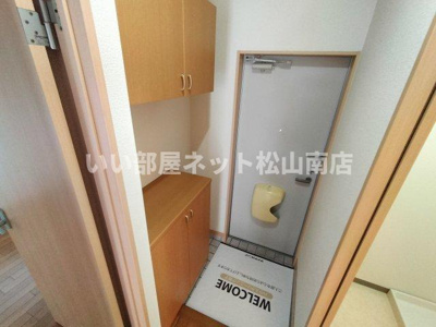 【玄関】 | フローレンスMAI