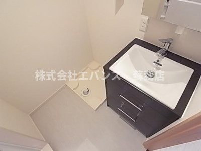 【洗面所】 | リブリ・エイリアス | 明るい洗面所です