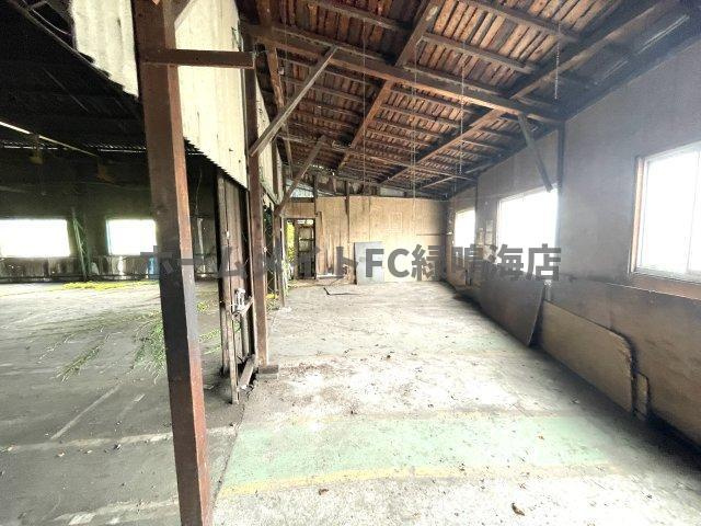 荒尾町後山工場の内装|1階
