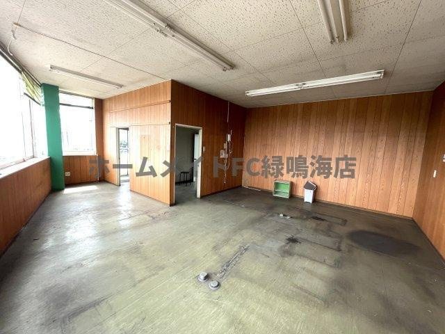 荒尾町後山工場の内装|2階事務所スペース