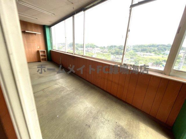 荒尾町後山工場の内装|2階事務所スペース